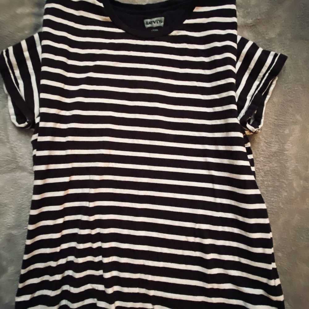 levi’s short sleeve
